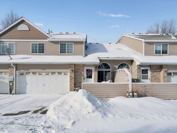5528 E Fillmore Circle NE, Fridley, MN 55432