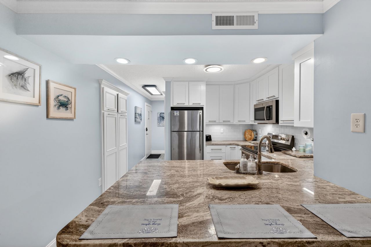 9581 Shore Dr. Photo 17