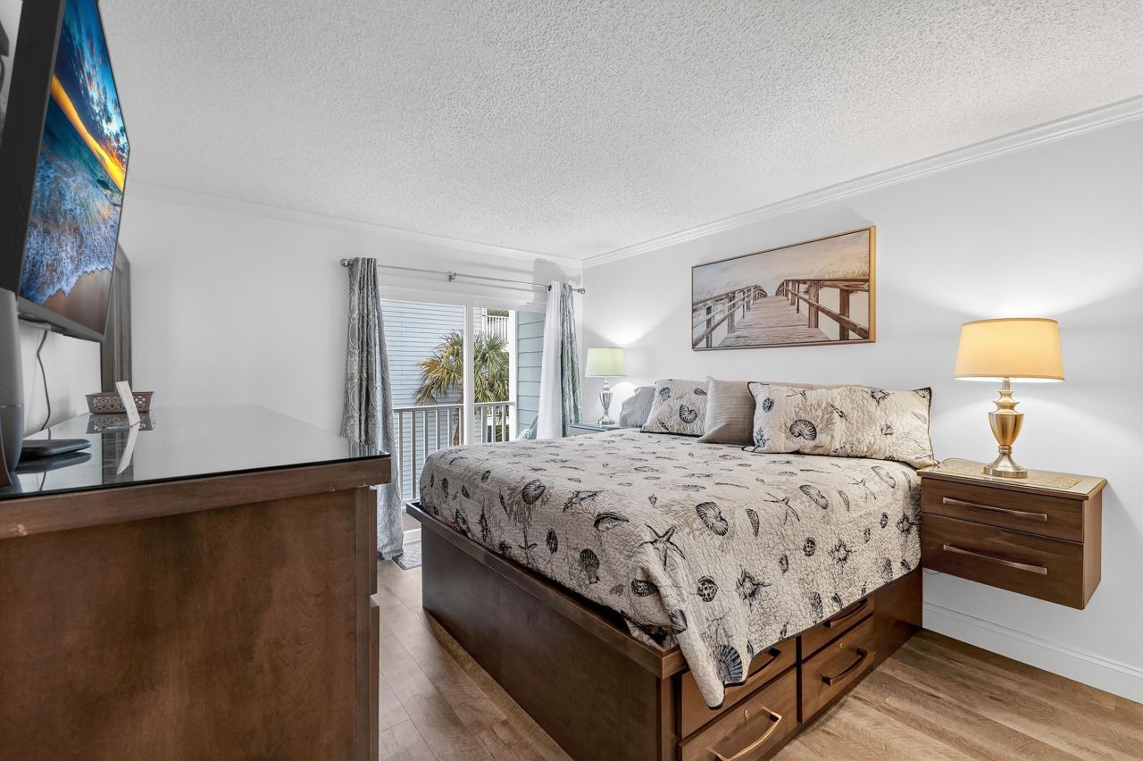 9581 Shore Dr. Photo 19