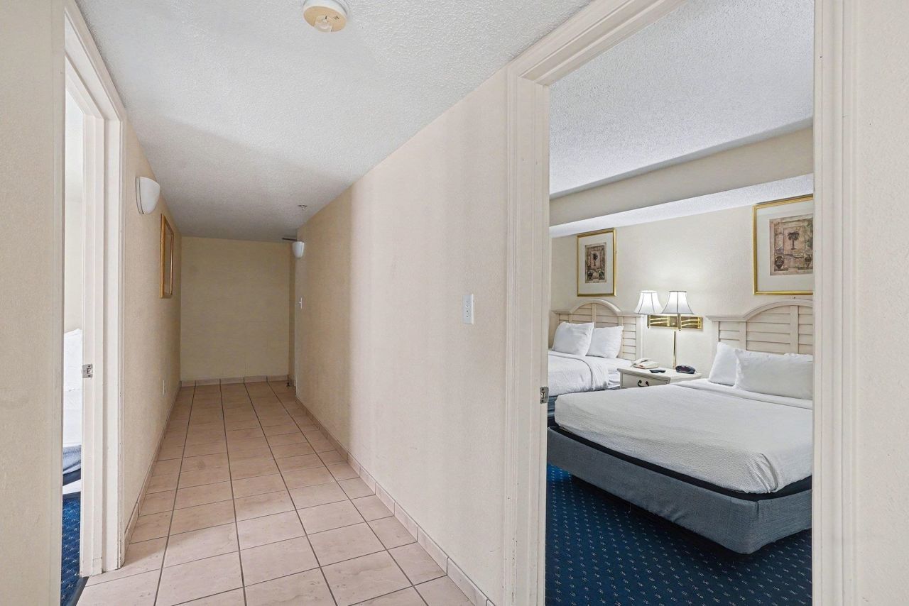 2711 S Ocean Blvd. Photo 11