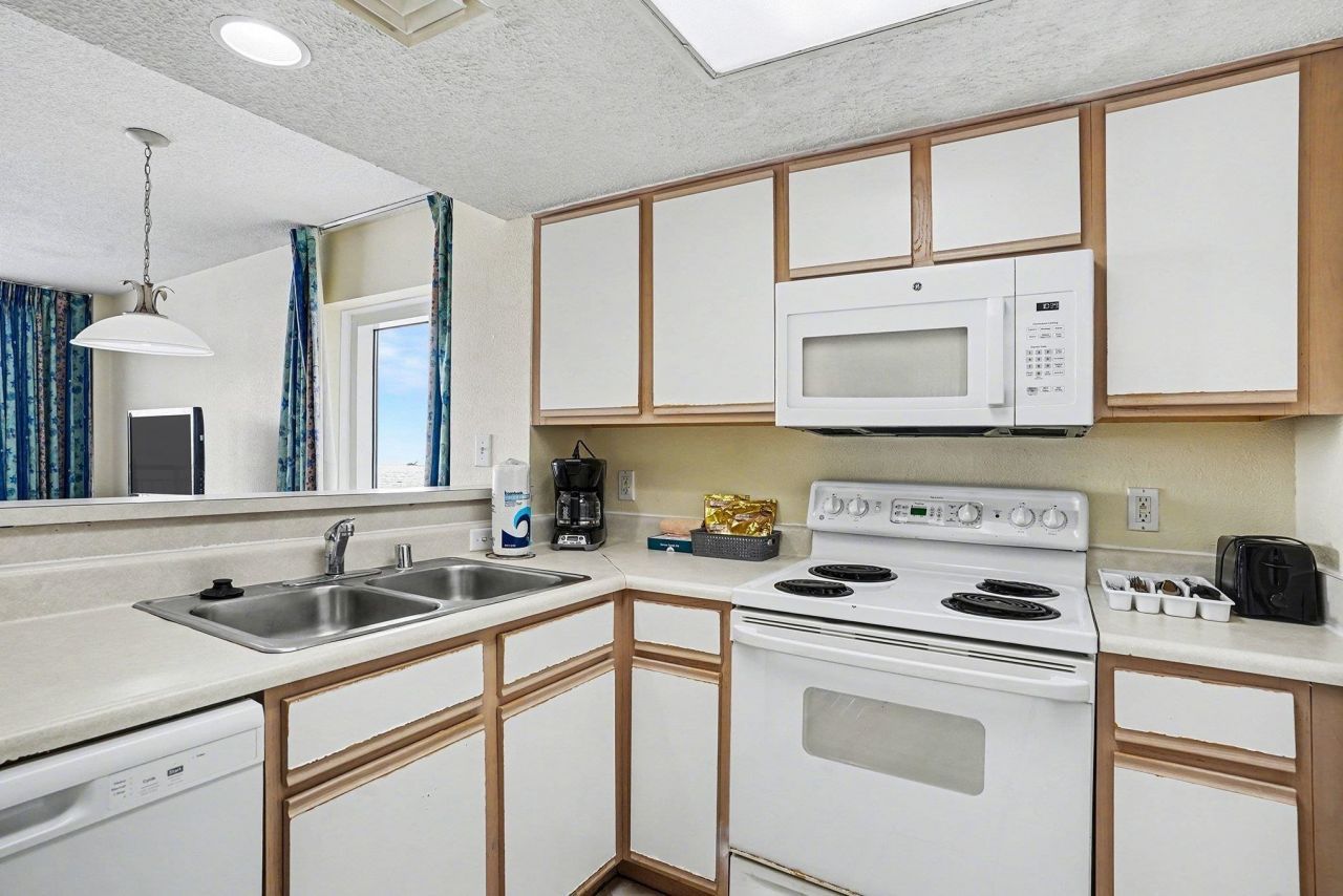 2711 S Ocean Blvd. Photo 9