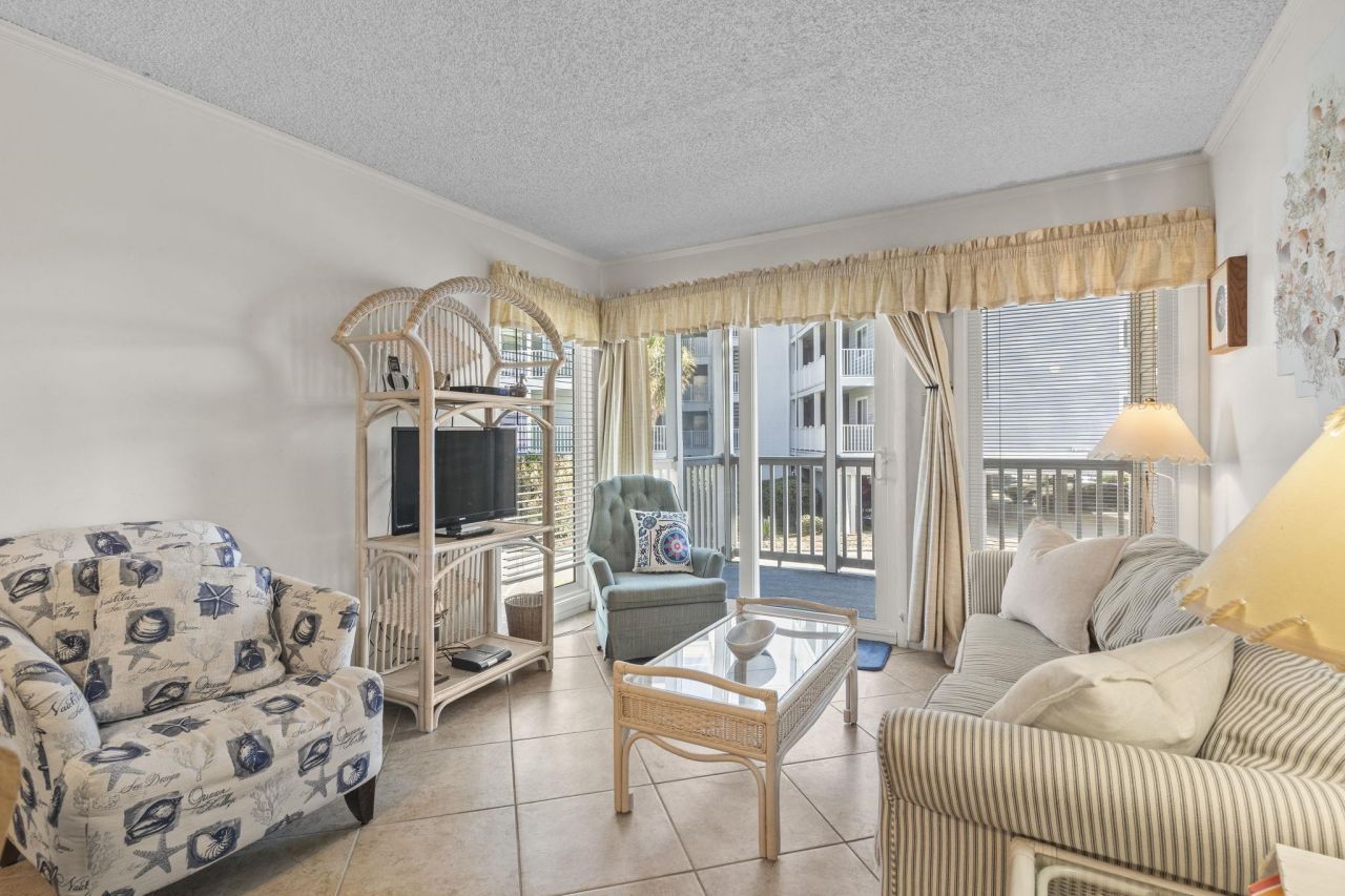 9570 Shore Dr. Photo 10