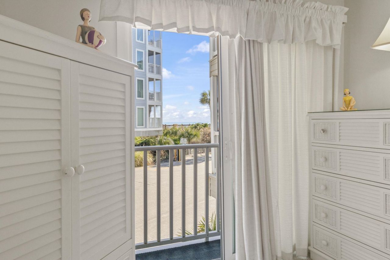 9570 Shore Dr. Photo 17