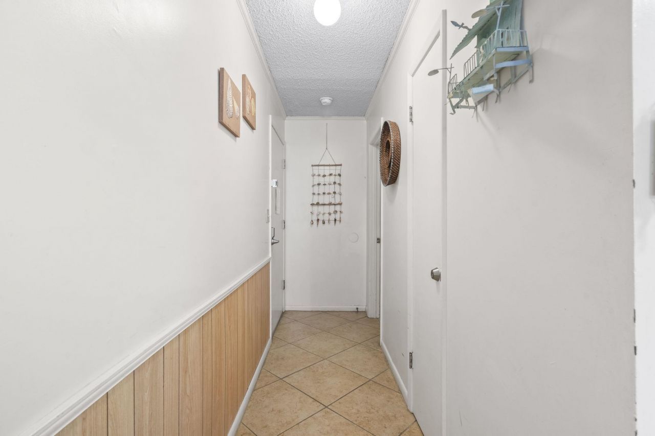 9570 Shore Dr. Photo 22