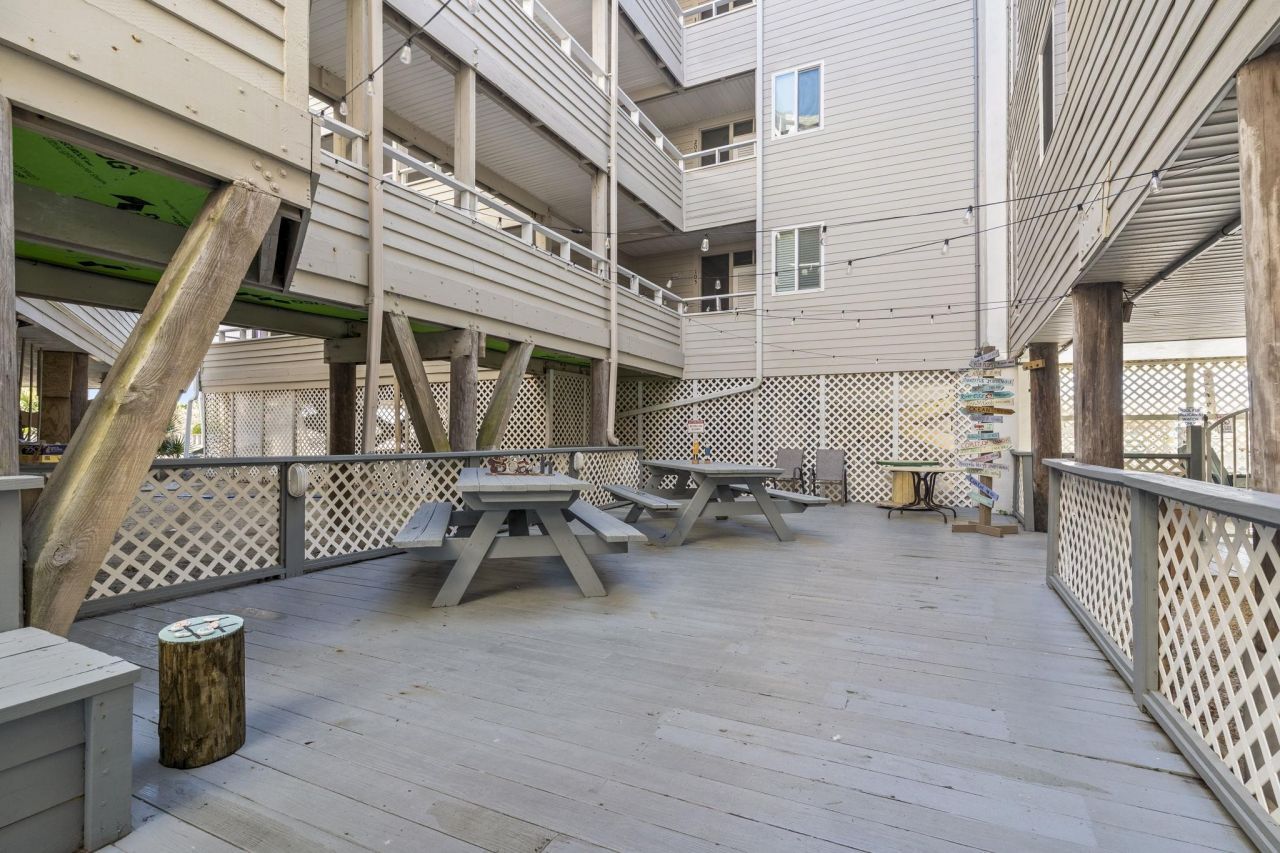 9570 Shore Dr. Photo 30