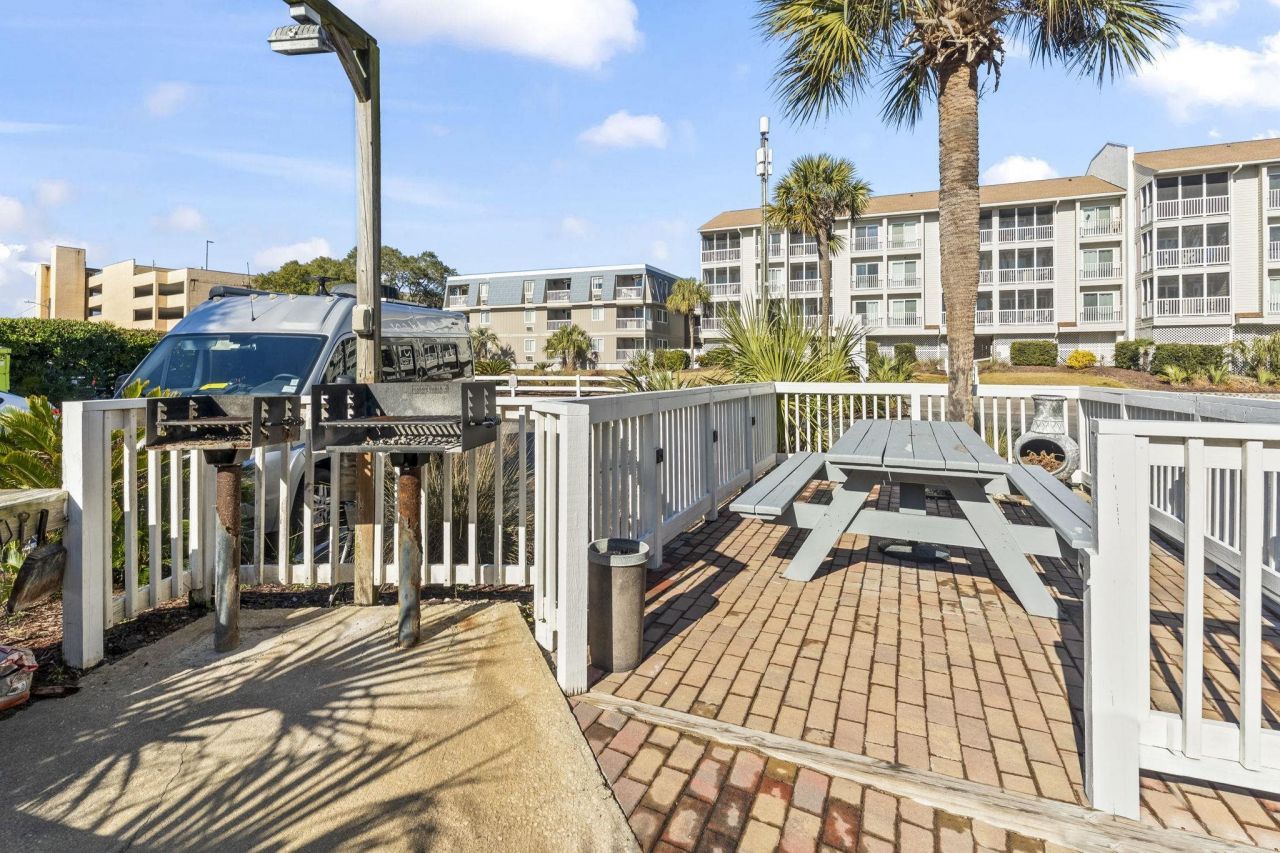 9570 Shore Dr. Photo 33