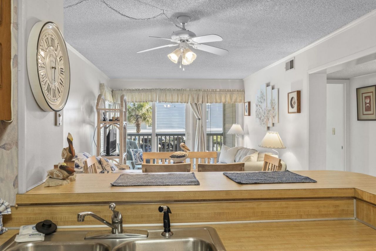 9570 Shore Dr. Photo 8