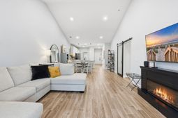 5810 Longwood Dr. photo 4