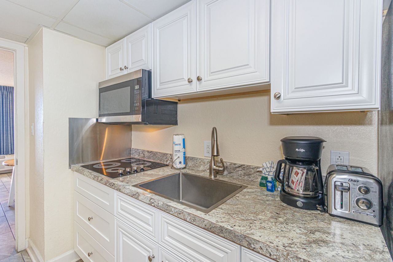 2300 N Ocean Blvd. Photo 16