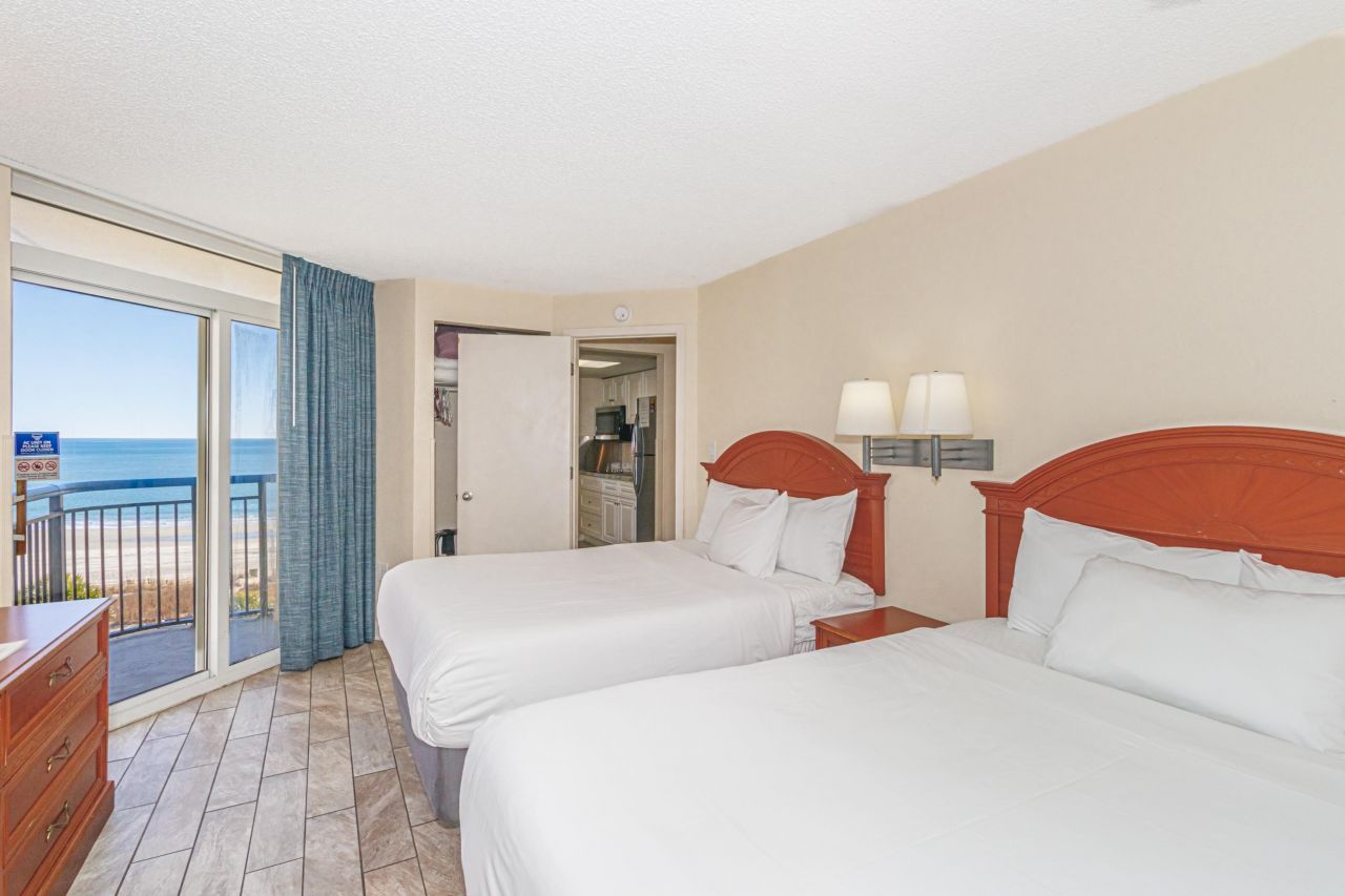 2300 N Ocean Blvd. Photo 17