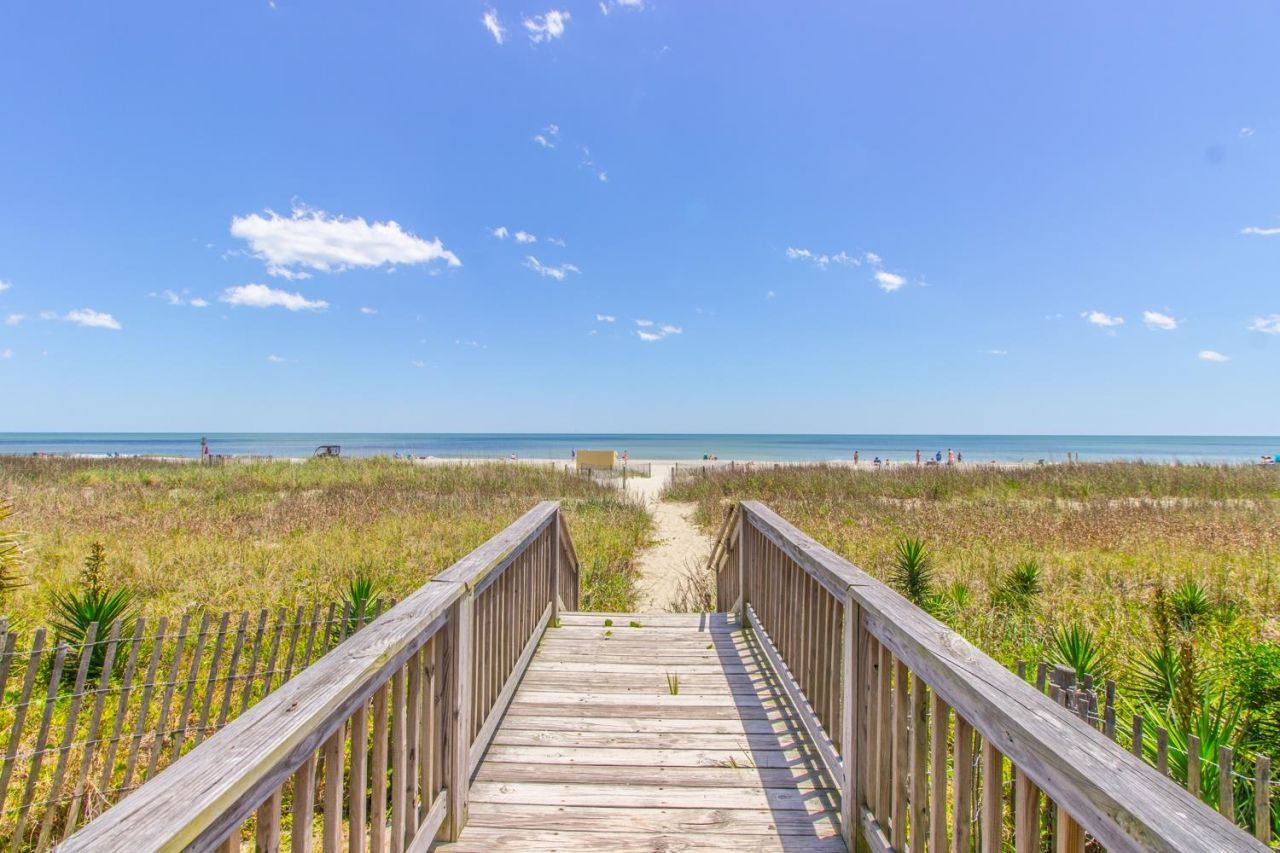 2300 N Ocean Blvd. Photo 39