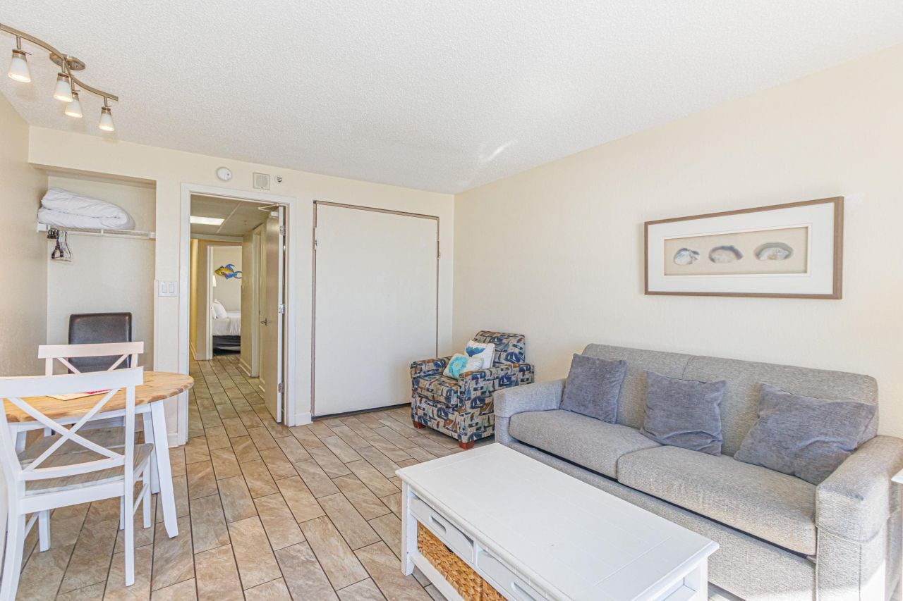 2300 N Ocean Blvd. Photo 7