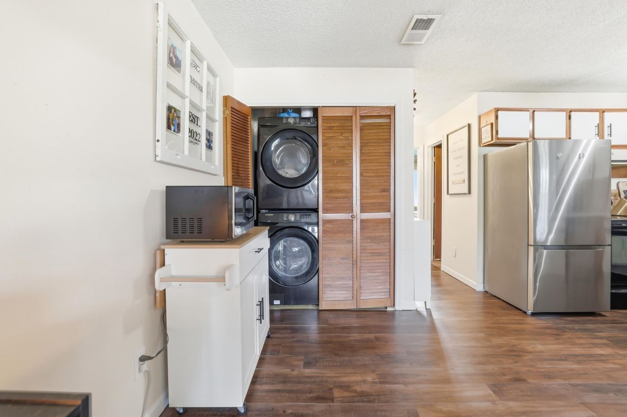 510 Fairwood Lakes Dr. Photo 14