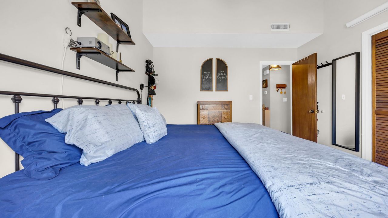 510 Fairwood Lakes Dr. Photo 8