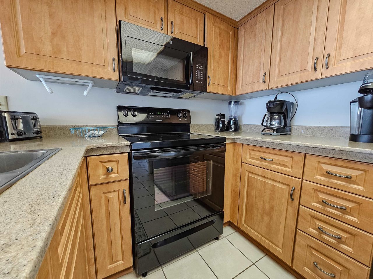 9820 Queensway Blvd. Photo 12