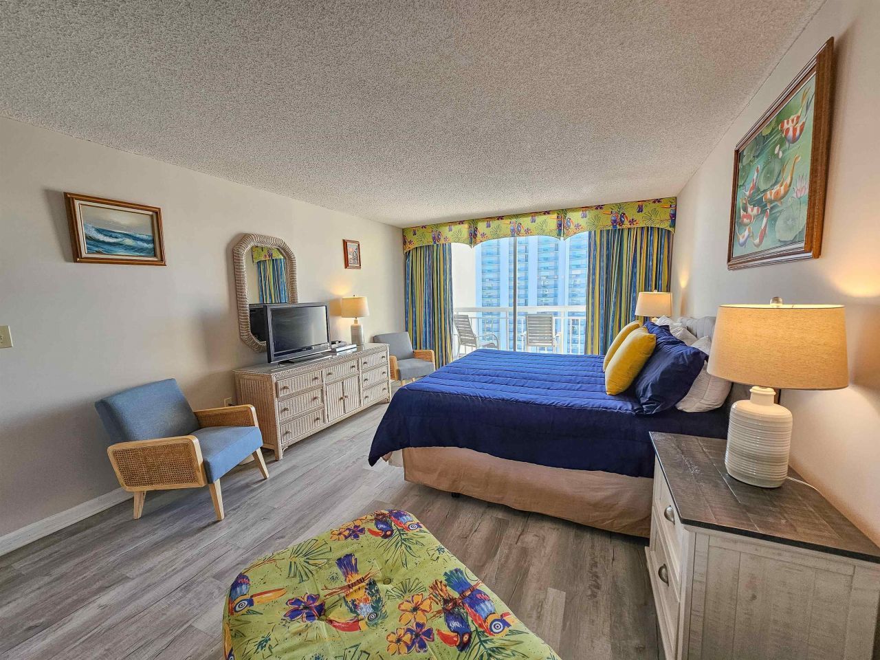 9820 Queensway Blvd. Photo 17