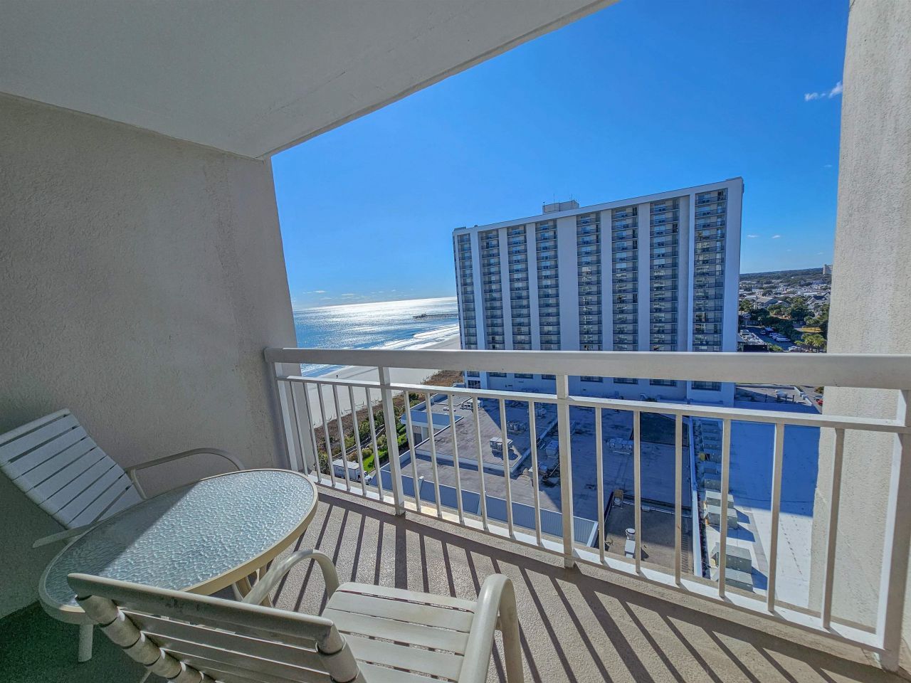 9820 Queensway Blvd. Photo 32