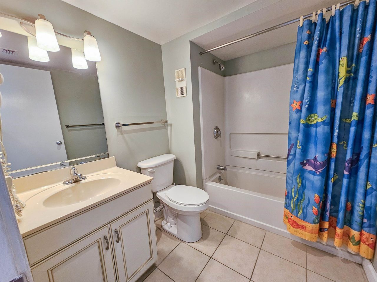 9820 Queensway Blvd. Photo 34