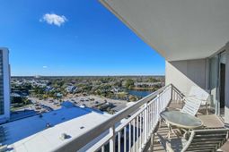 9820 Queensway Blvd. photo 4