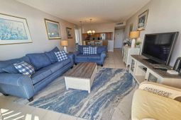 9820 Queensway Blvd. photo 4