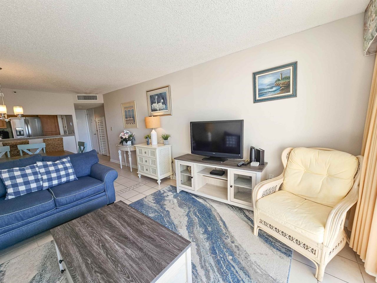 9820 Queensway Blvd. Photo 7