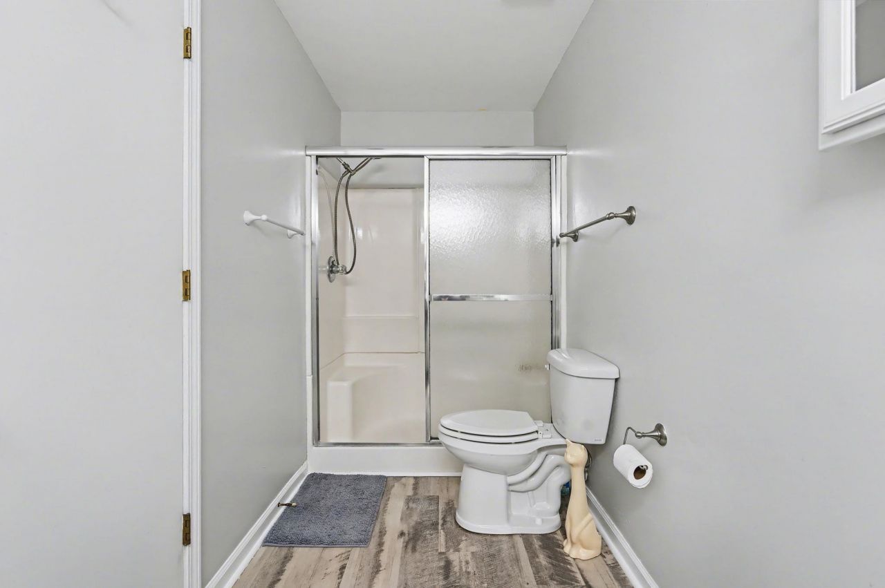 1250 River Oaks Dr. Photo 18