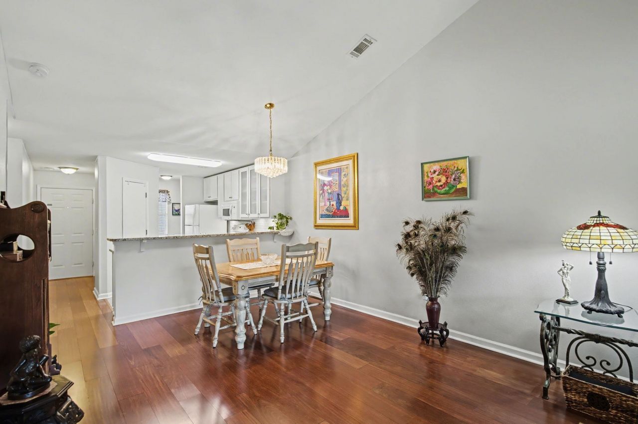 1250 River Oaks Dr. Photo 8