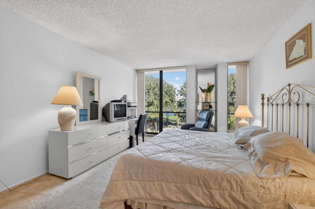 1736 Bridgewood Drive, Boca Raton, FL 33434 Photo