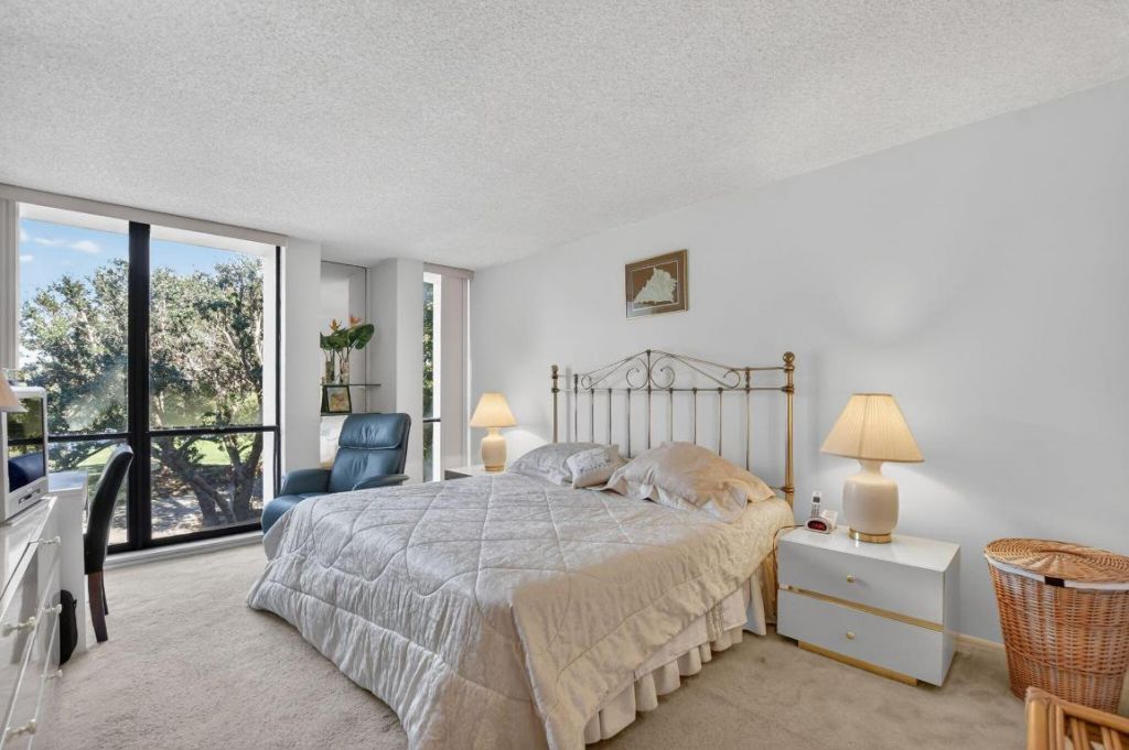 1736 Bridgewood Drive, Boca Raton, FL 33434 Photo