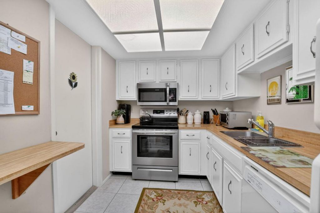 1736 Bridgewood Drive, Boca Raton, FL 33434 Photo