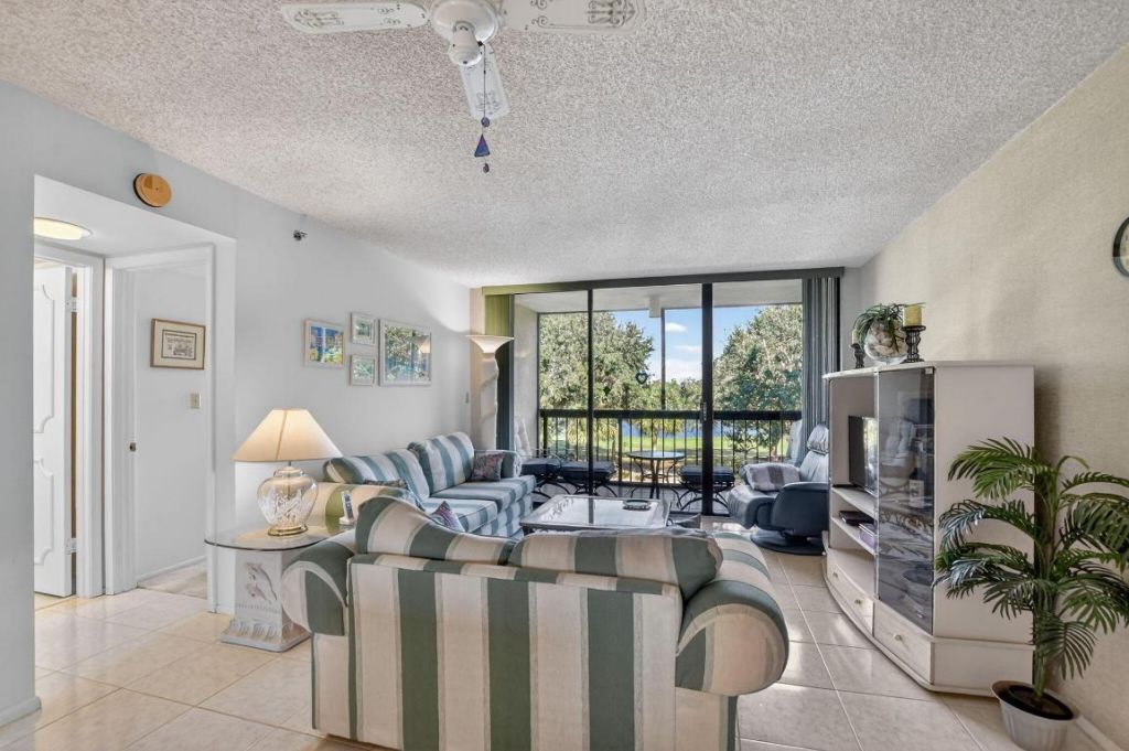 1736 Bridgewood Drive, Boca Raton, FL 33434 Photo