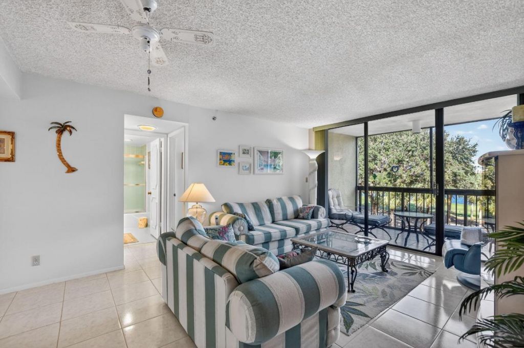 1736 Bridgewood Drive, Boca Raton, FL 33434 Photo