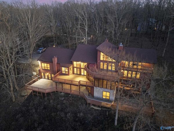 5000 Sunset Bluff SE, Huntsville, AL 35803