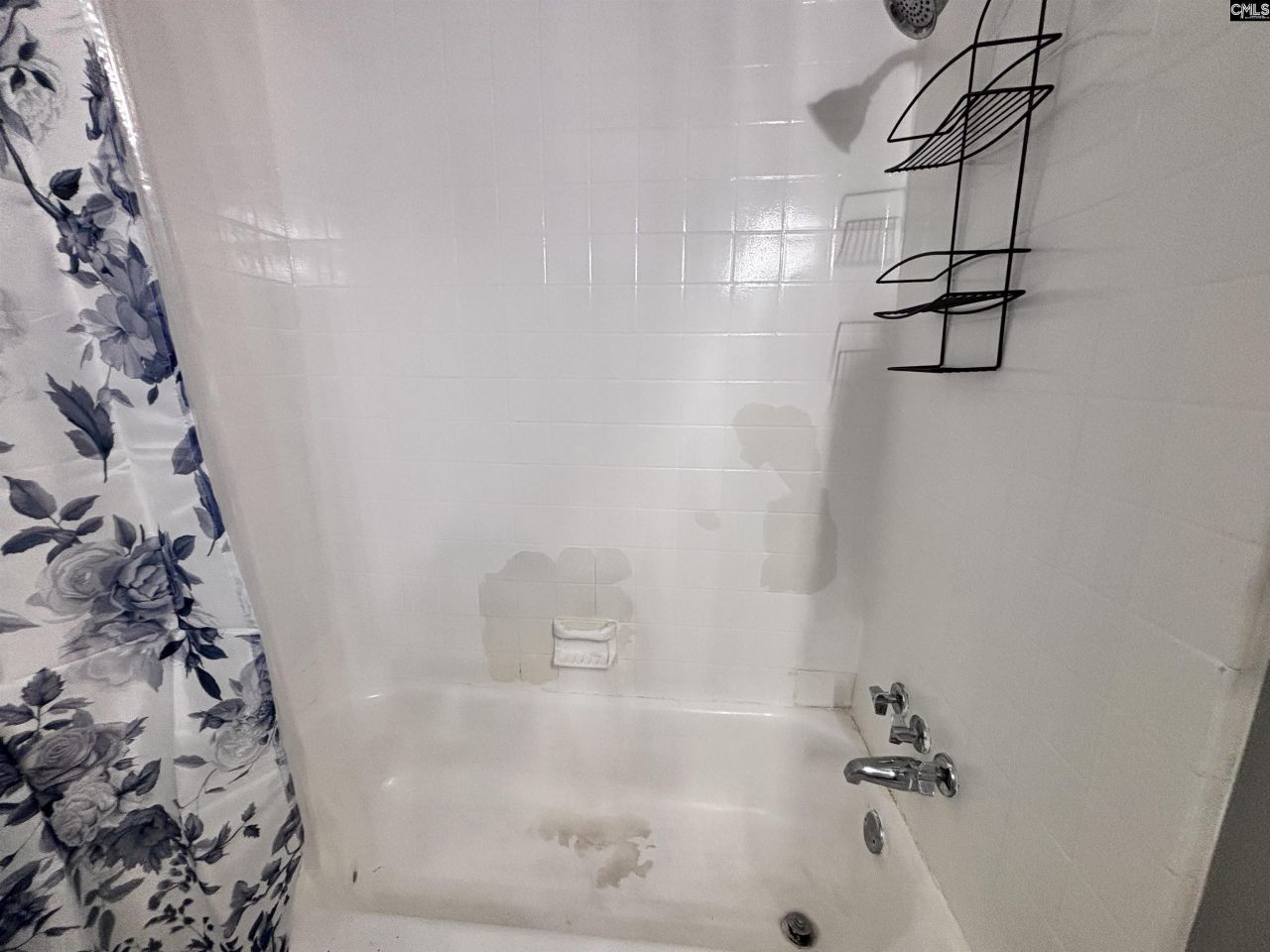 7602 Hunt Club Road Photo 35