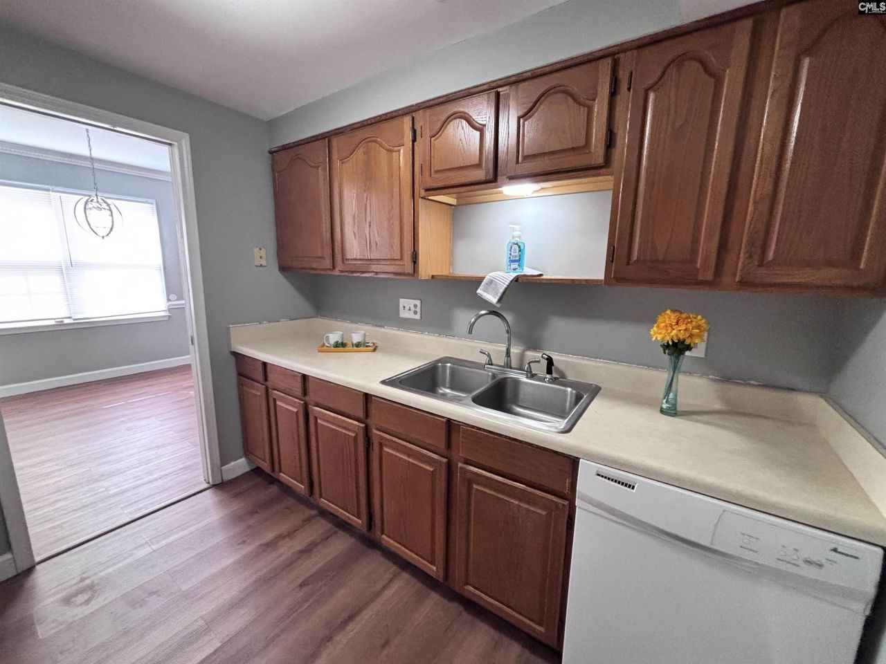 7602 Hunt Club Road Photo 8