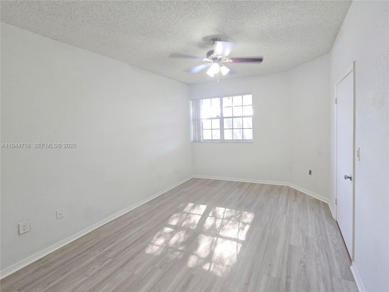 2331 NW 96th Ter, Unit 17L, Pembroke Pines, FL 33024 Photo