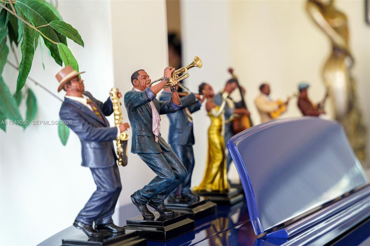 205 Ocean Blvd , Golden Beach, FL 33160 Photo