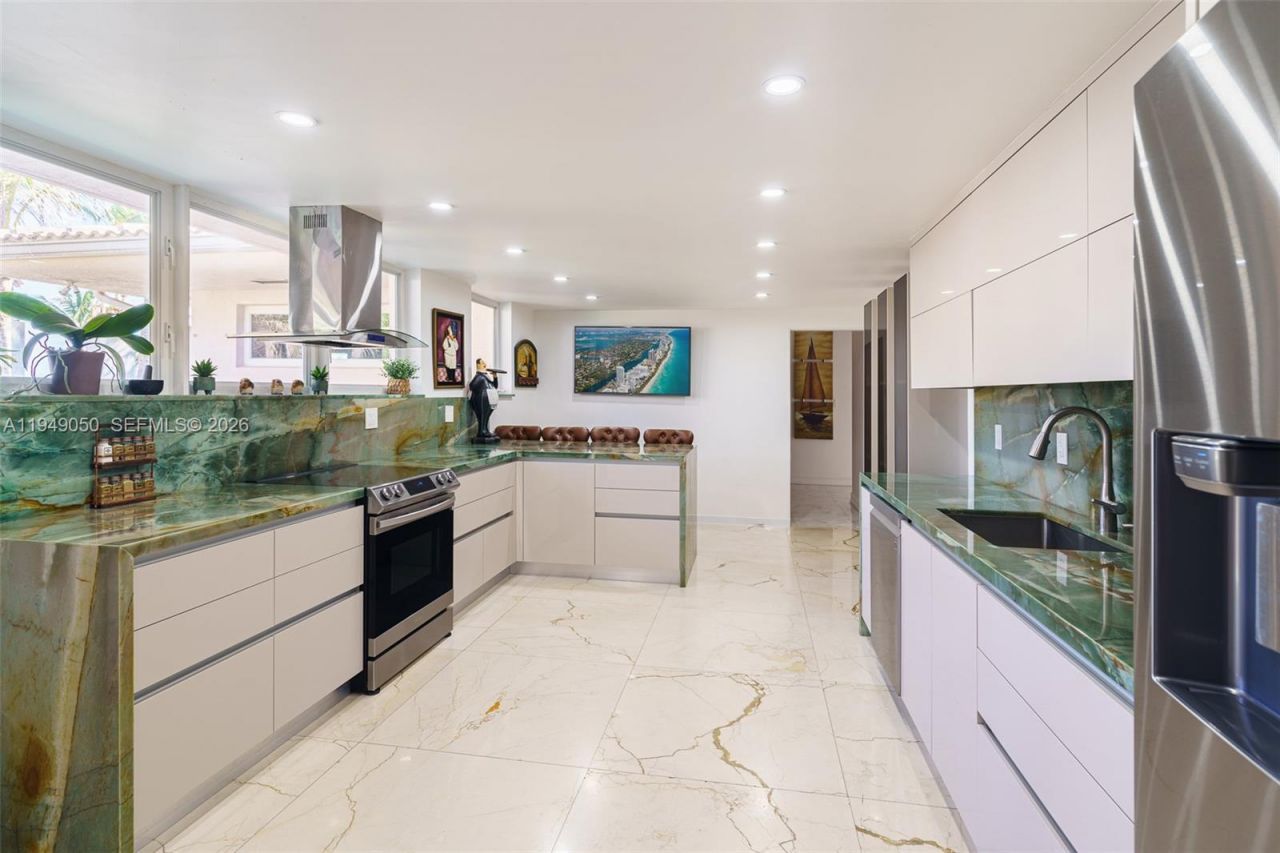 205 Ocean Blvd , Golden Beach, FL 33160 Photo