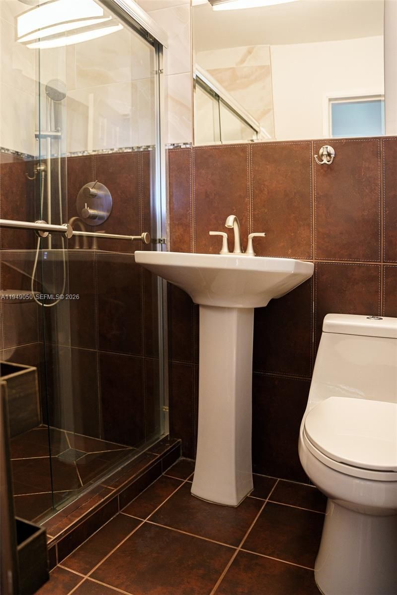 205 Ocean Blvd , Golden Beach, FL 33160 Photo