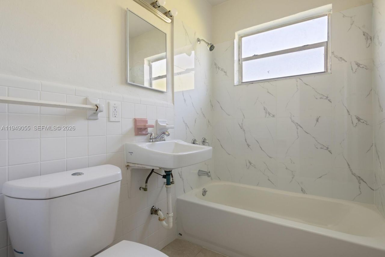 26501 SW 137th Ave , Unit 16, Homestead, FL 33032 Photo