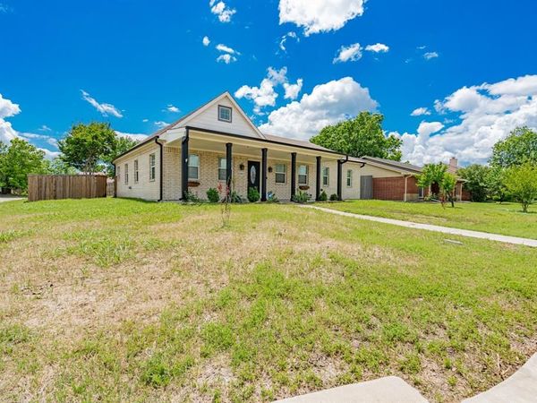 8306 Chesham Drive, Rowlett, TX 75088