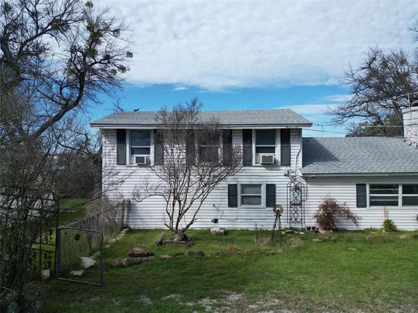 7028 Edgewater Trail, Fort Worth, TX 76135