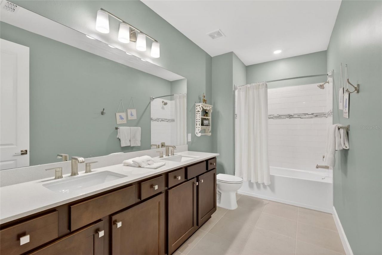 5470 Silverside Pine Court, Lakewood Ranch, FL 34211 Photo