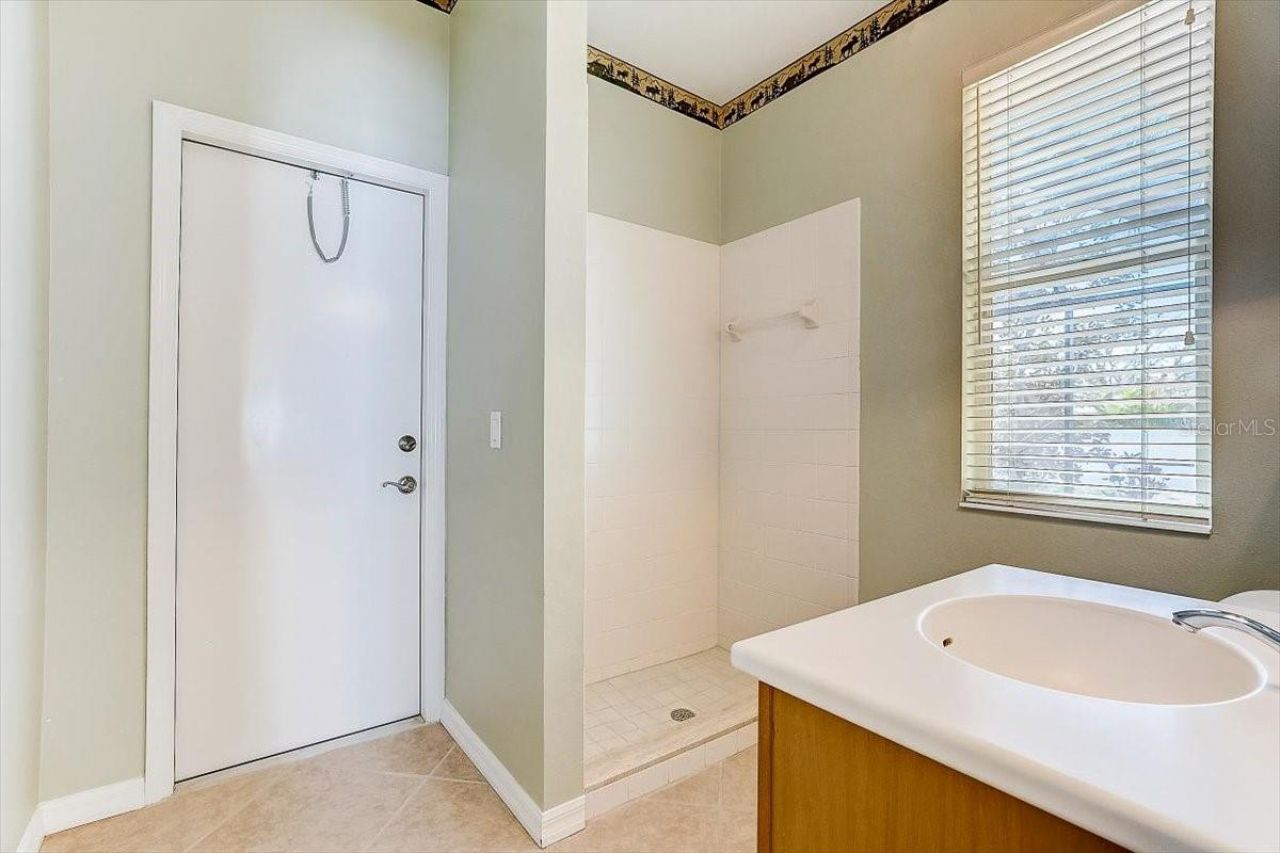 6214 Warbler Lane, Lakewood Ranch, FL 34202 Photo