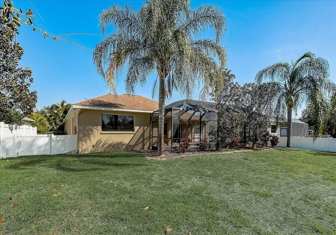 6214 Warbler Lane, Lakewood Ranch, FL 34202 Photo