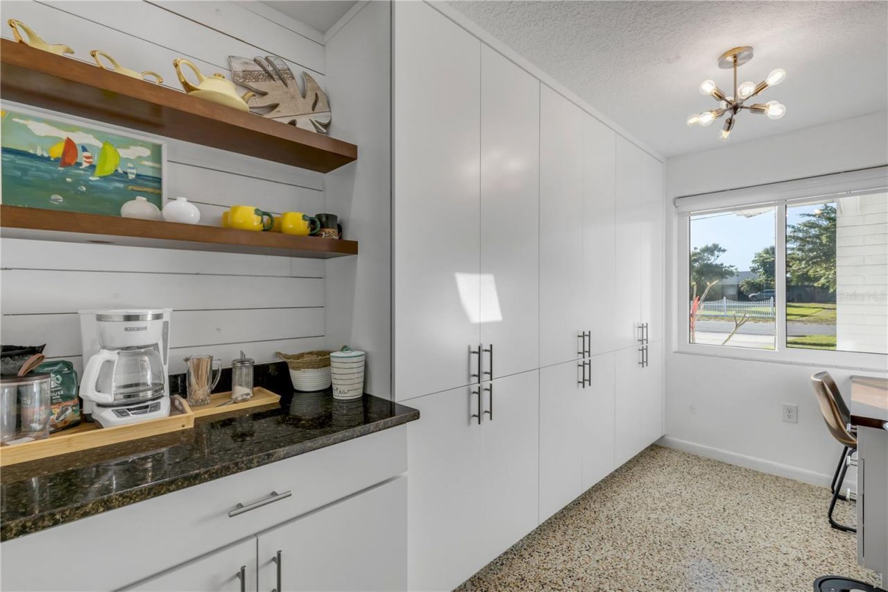 905 N Peninsula Avenue, New Smyrna Beach, FL 32169 Photo