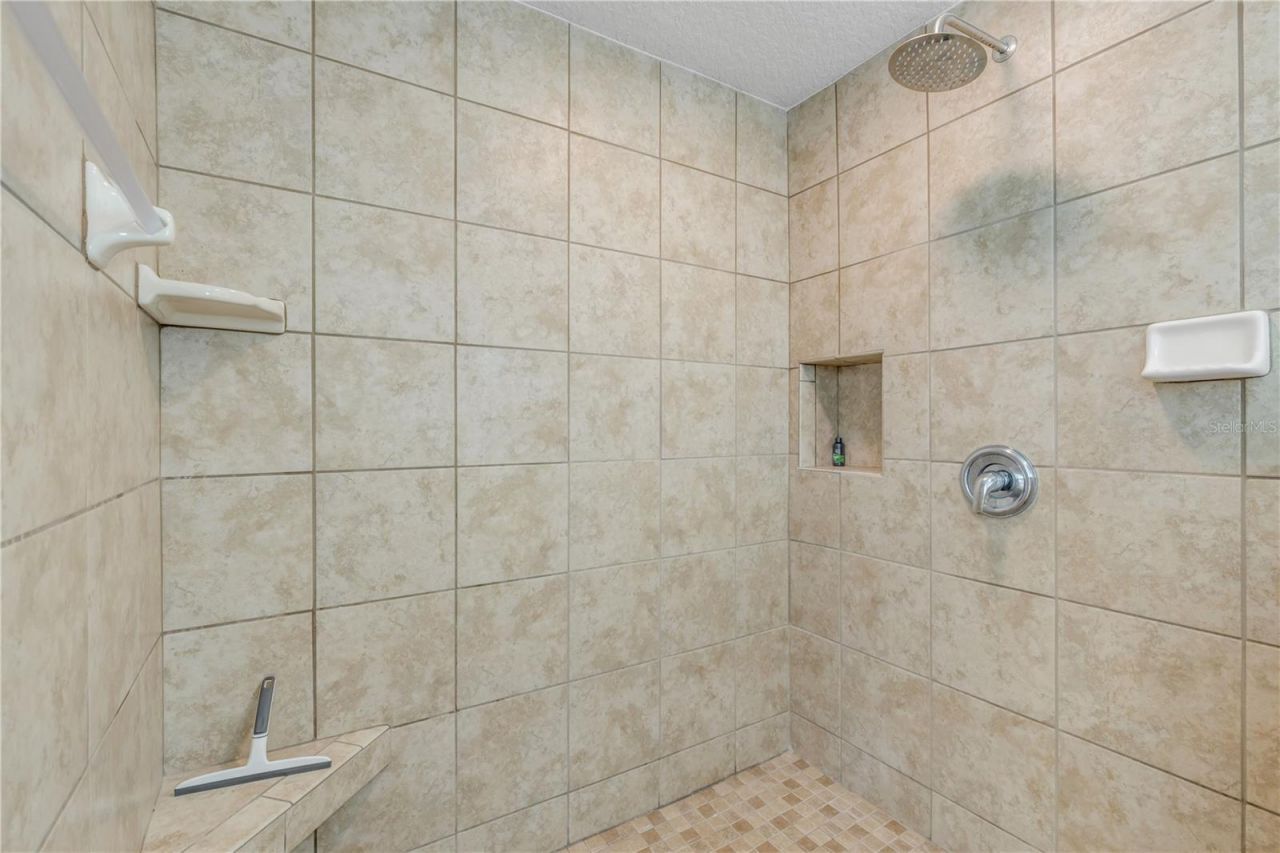 905 N Peninsula Avenue, New Smyrna Beach, FL 32169 Photo