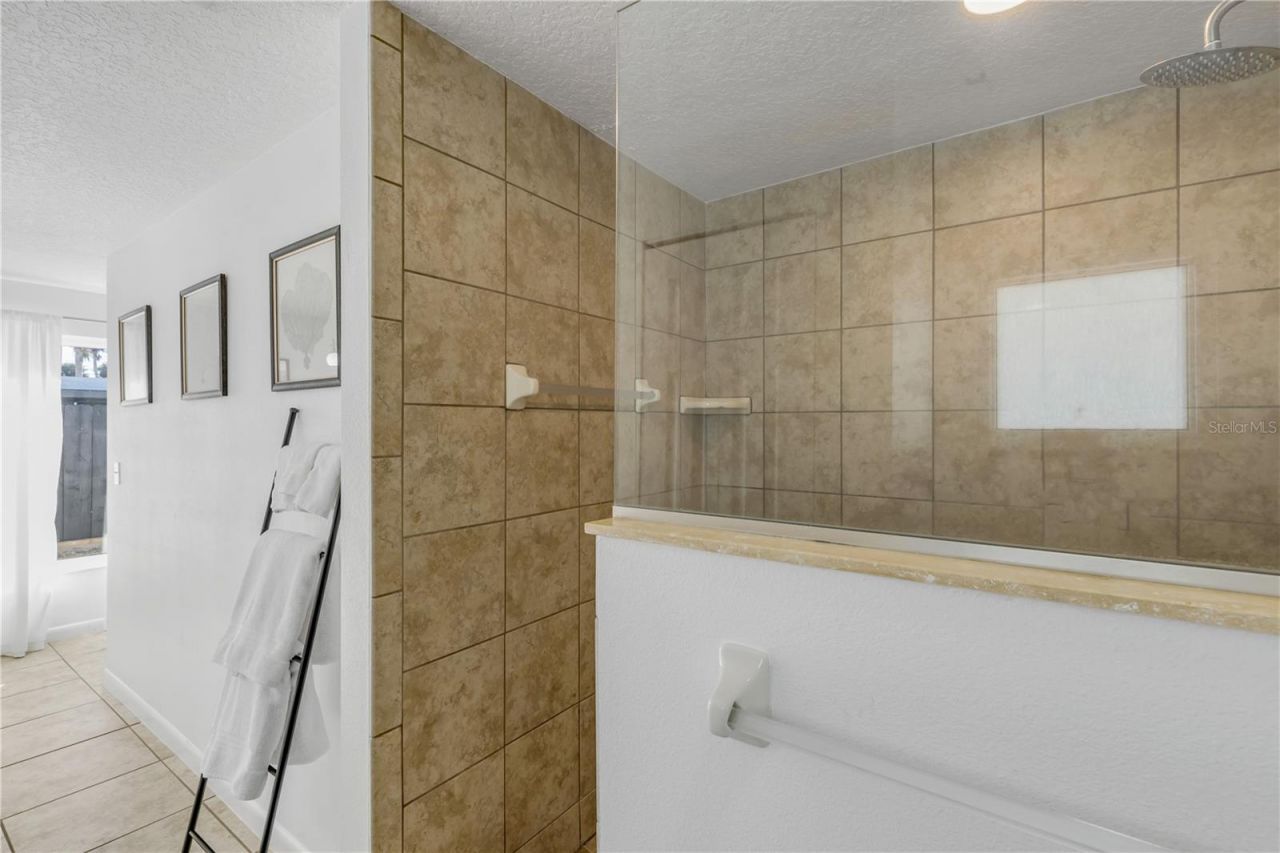 905 N Peninsula Avenue, New Smyrna Beach, FL 32169 Photo