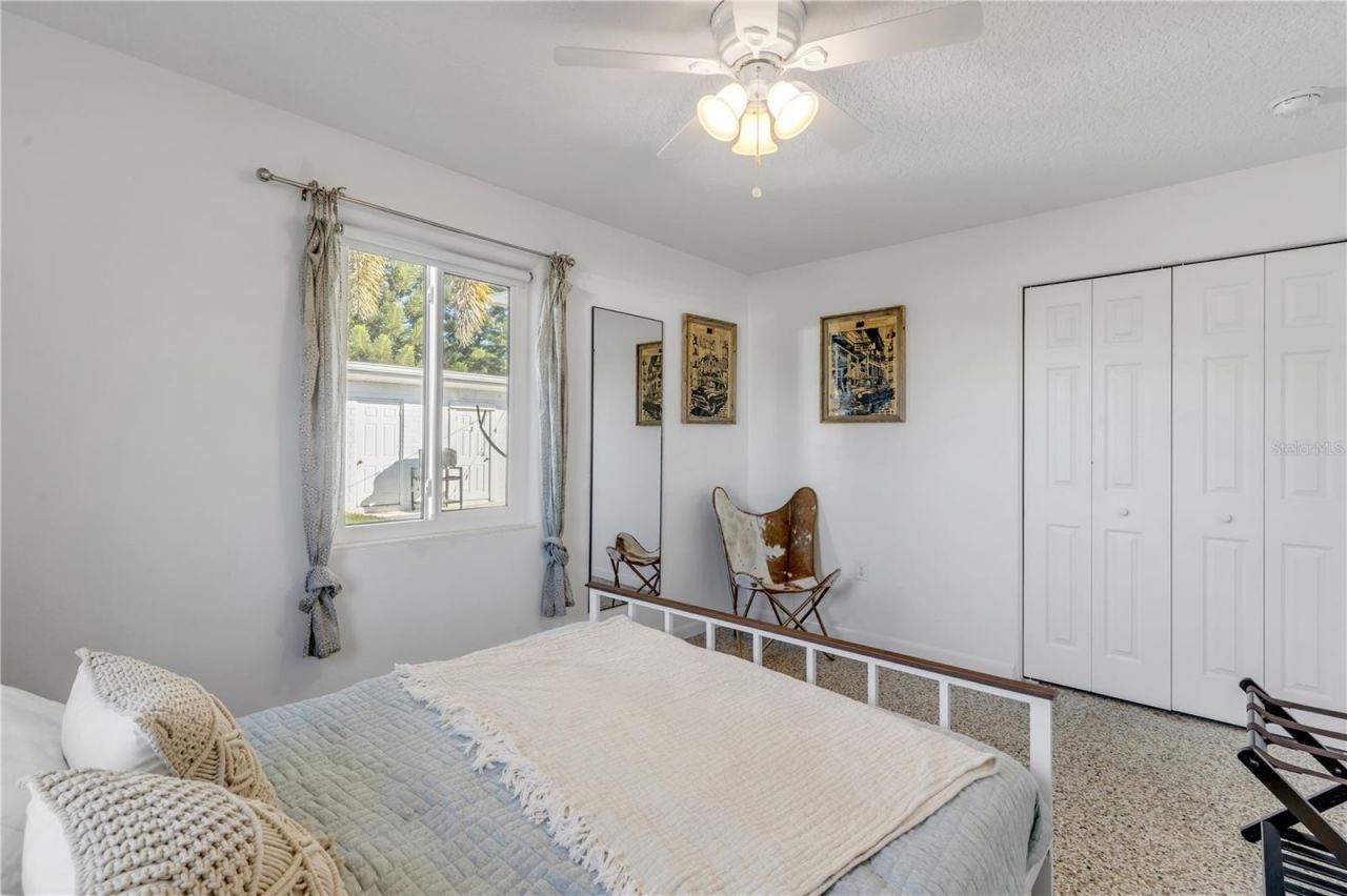 905 N Peninsula Avenue, New Smyrna Beach, FL 32169 Photo