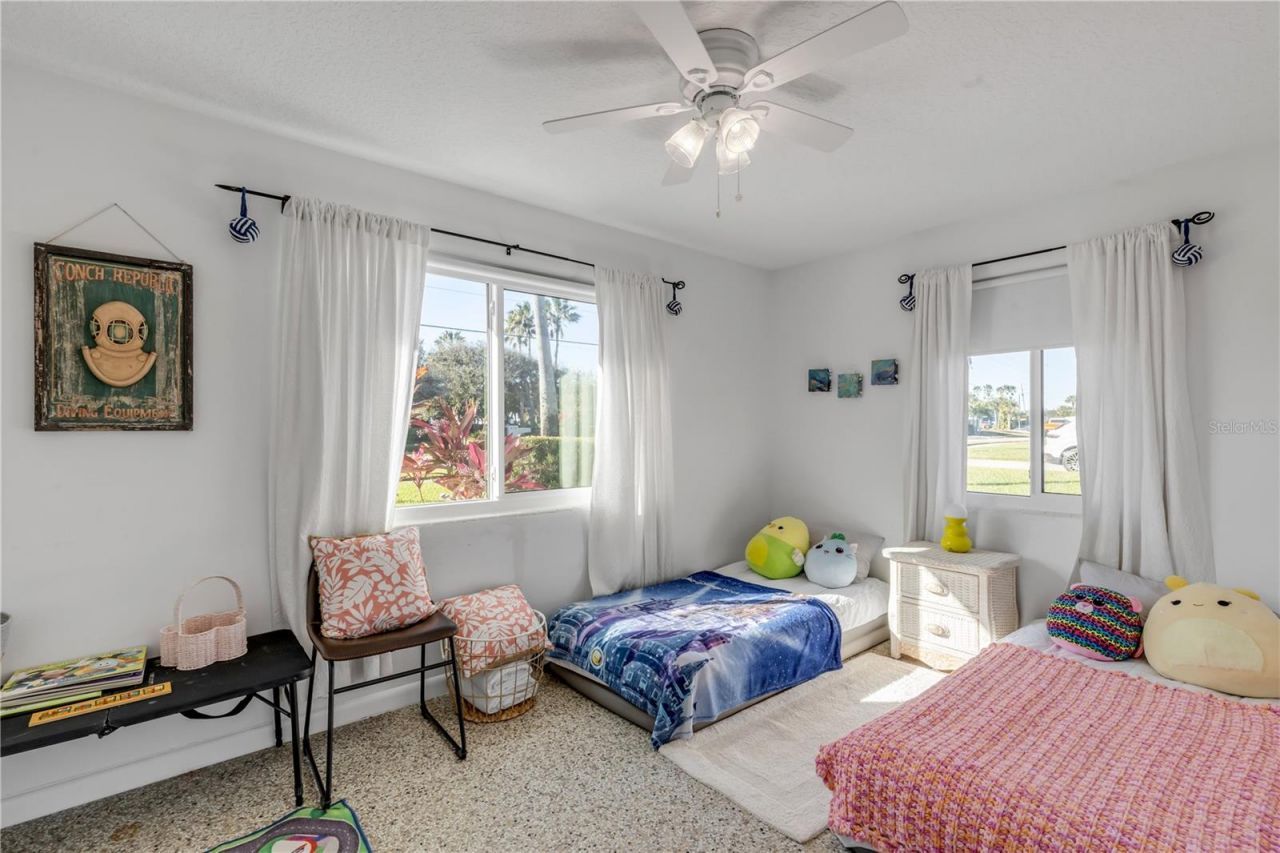 905 N Peninsula Avenue, New Smyrna Beach, FL 32169 Photo
